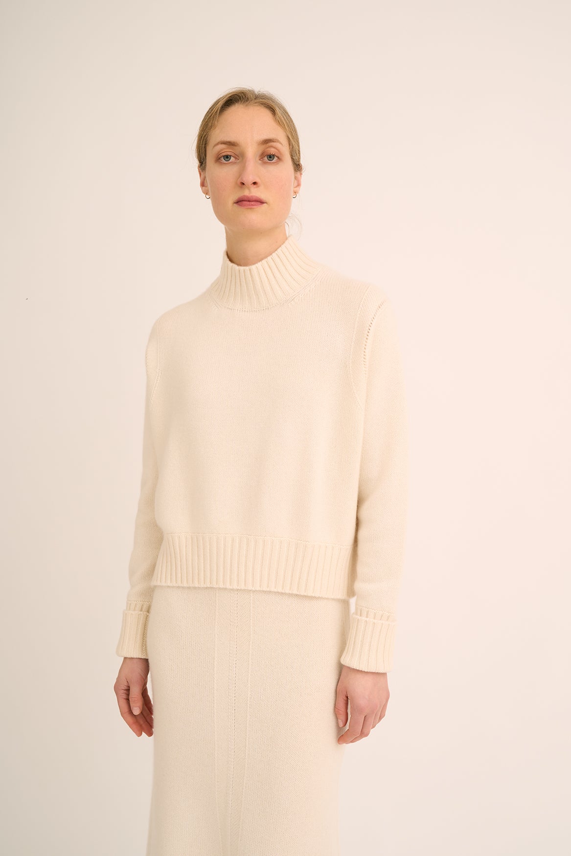 217 Turtle neck sweater with pointelle detailing
