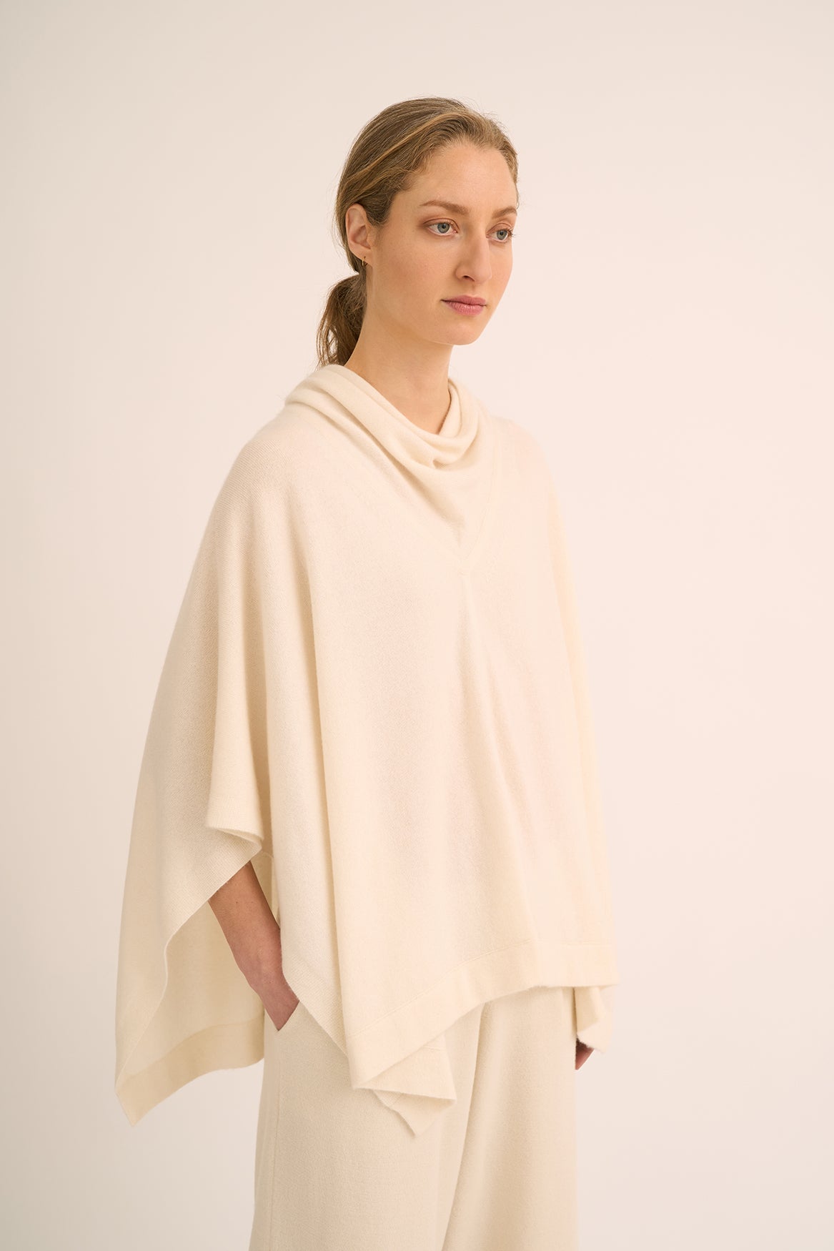 513 Drape neck poncho