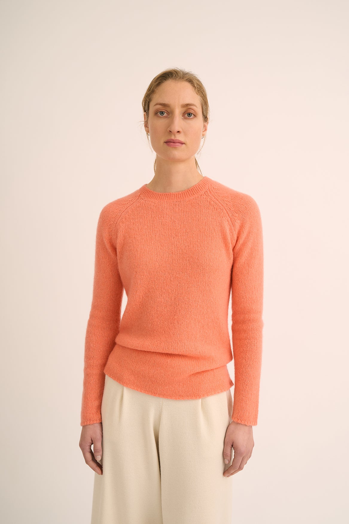 213 Crew neck raglan sleeve sweater