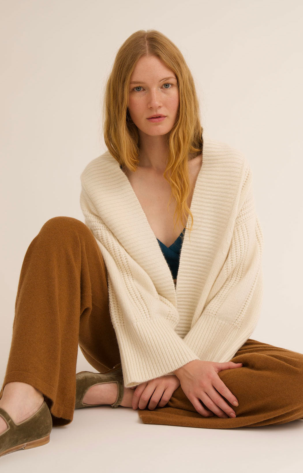 Wide Leg Cashmere Trouser
