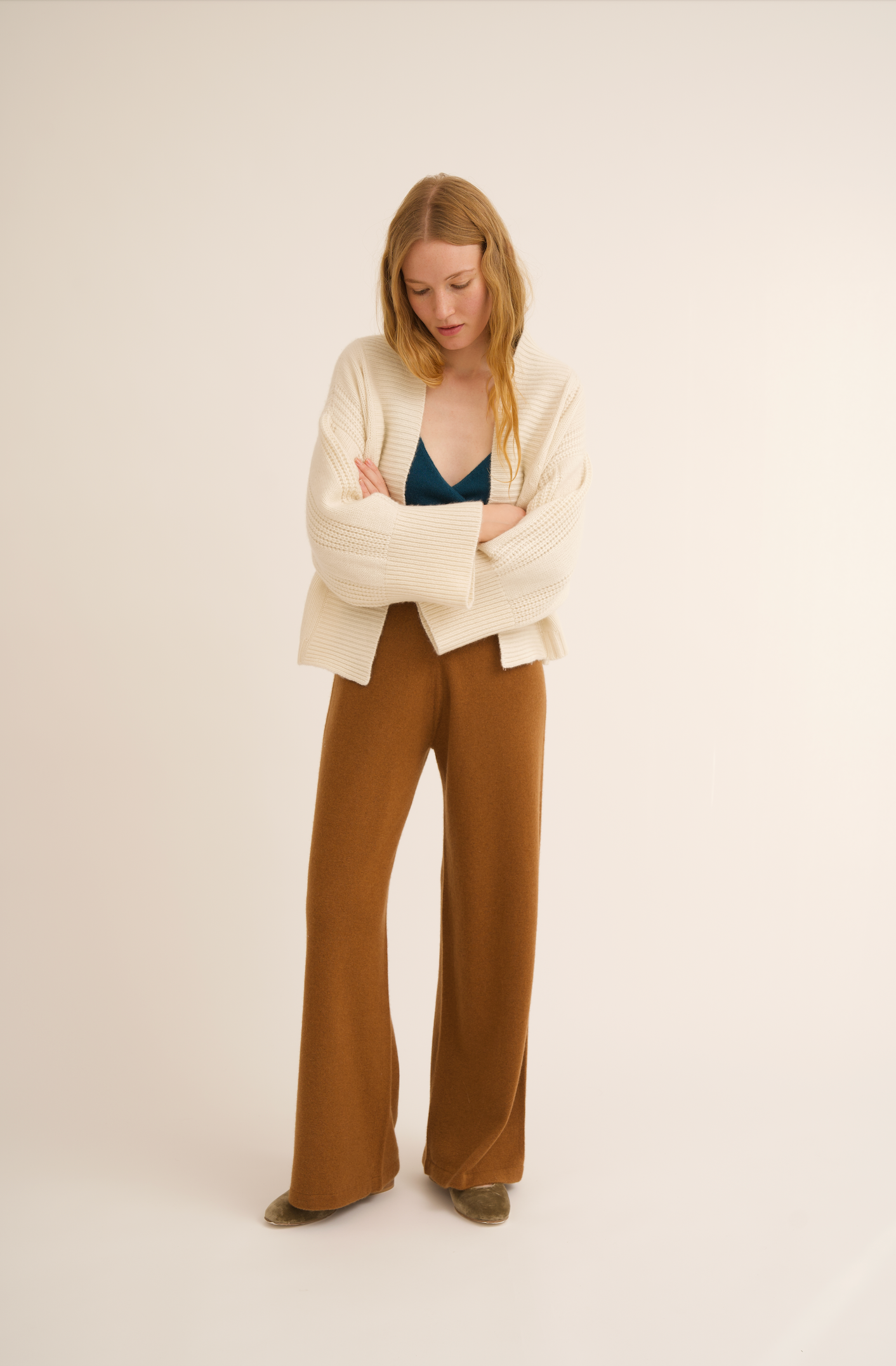 Wide Leg Cashmere Trouser