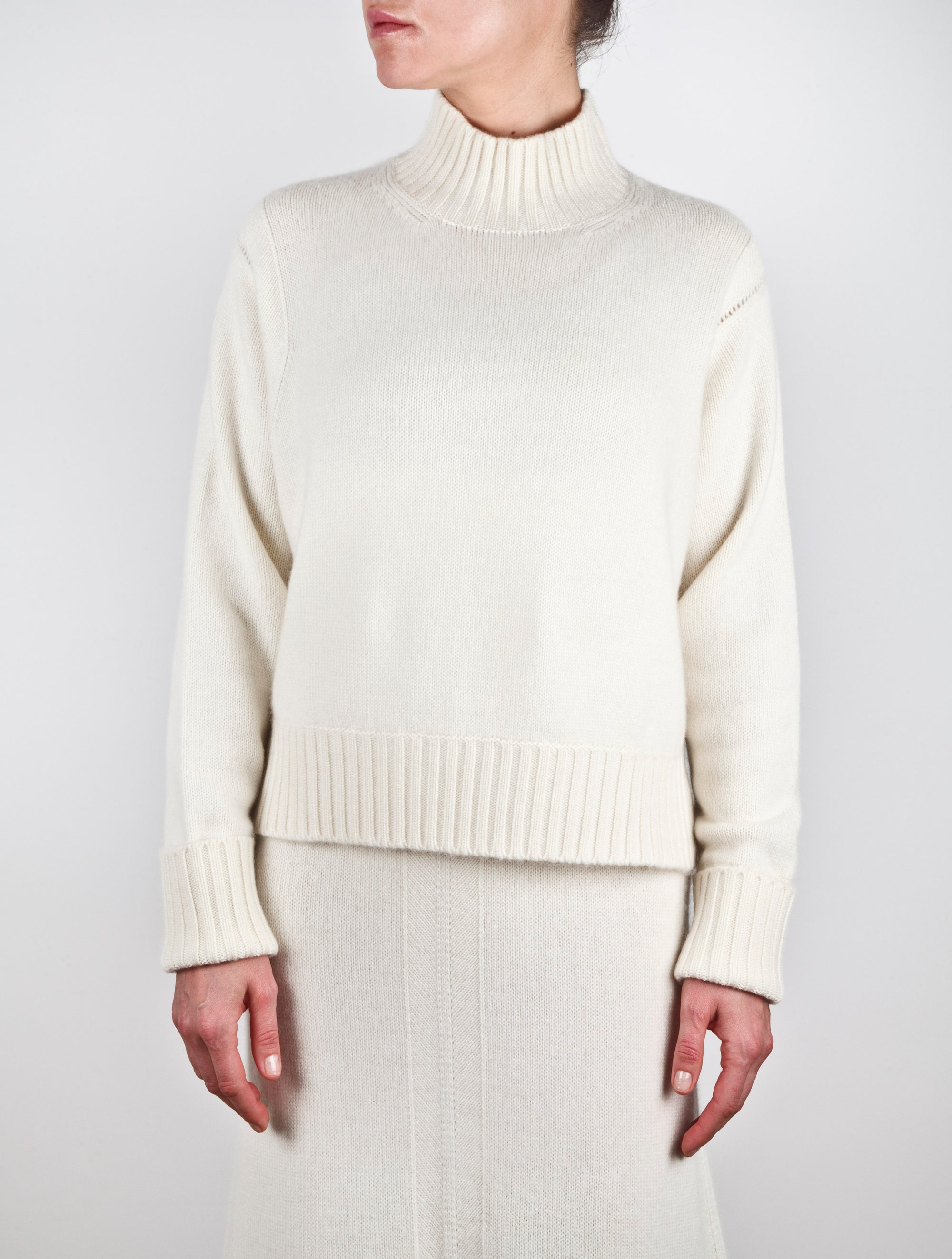Pointelle Detail Turtleneck Cashmere Sweater