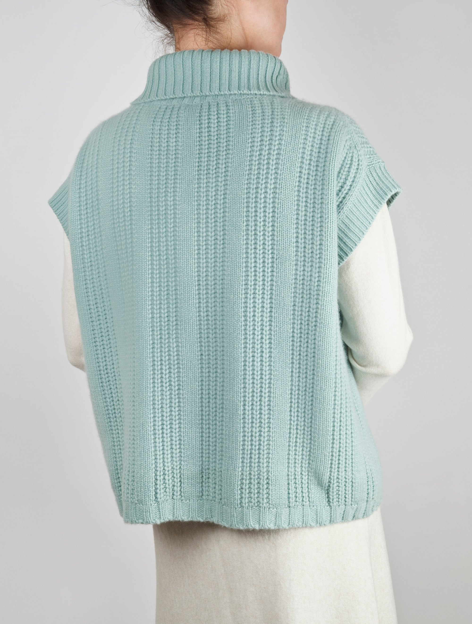 Sleeveless Chunky Rib Cashmere Tank