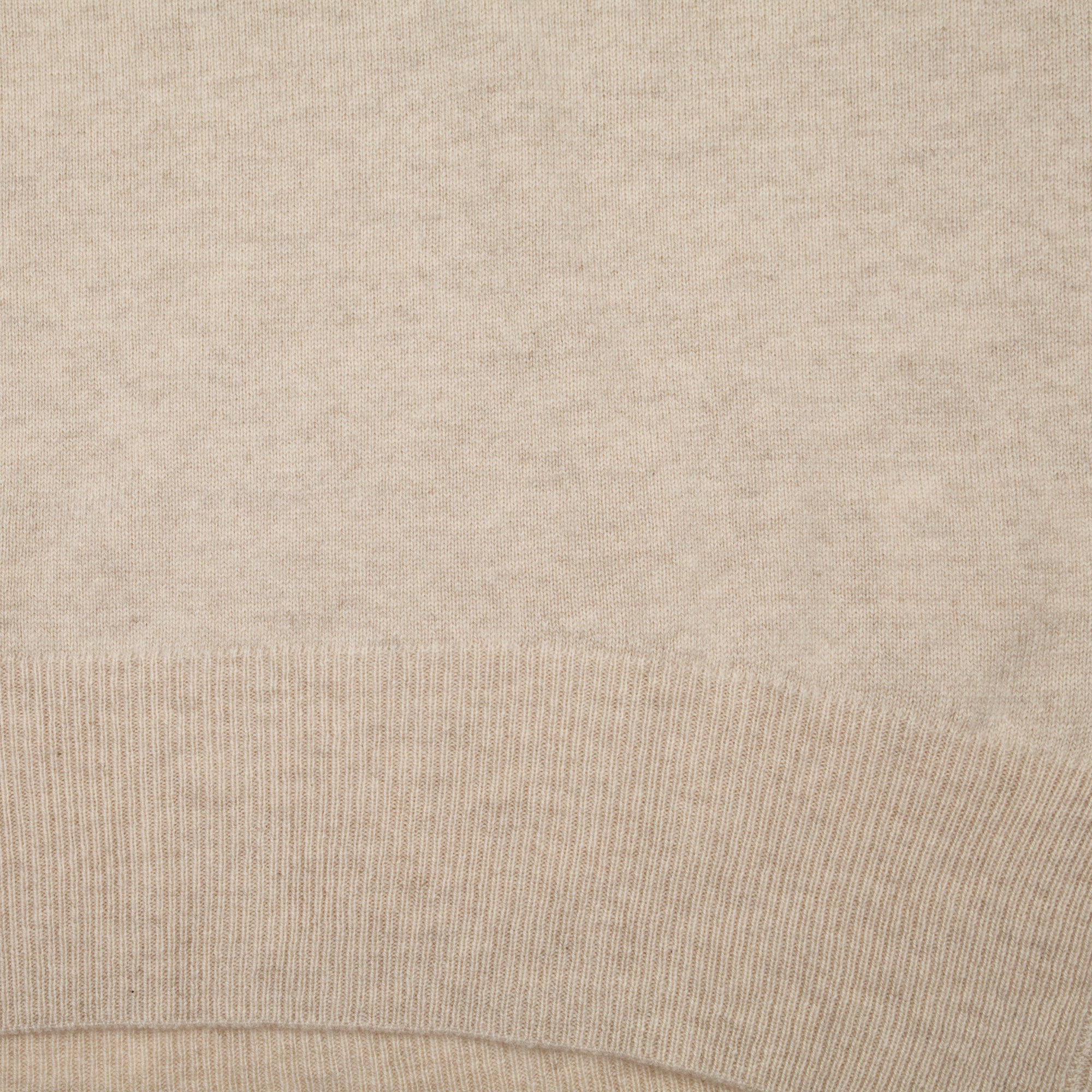 Sleeveless Elipse Hem Cashmere Vest 
