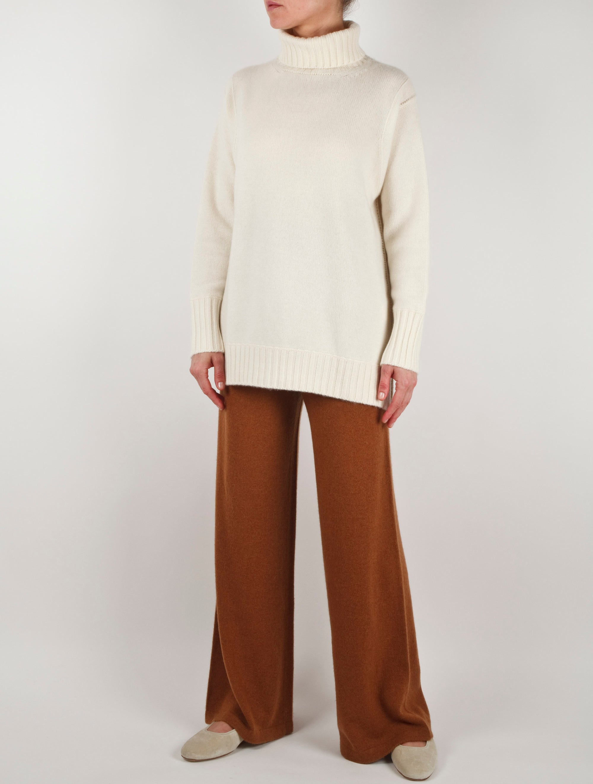 Wide Leg Cashmere Trouser